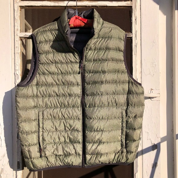 REI Tops - Puffer vest reversible